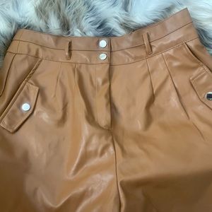 Love Tree butterscotch colored pleather shorts 🩳🤩